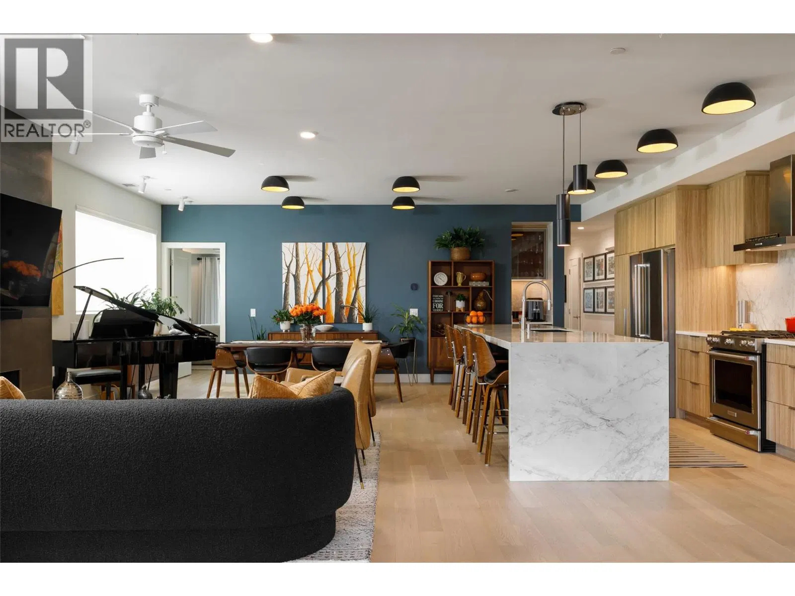 Photo 5 of 60 at #3305 – 3000 Ariva Drive