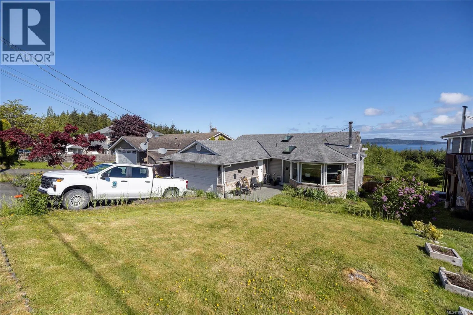 Photo 1 of 43 at 2874 Woodland Drive