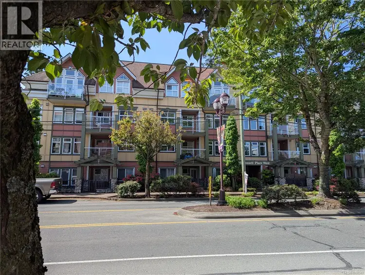 #306 – 663 Goldstream Avenue