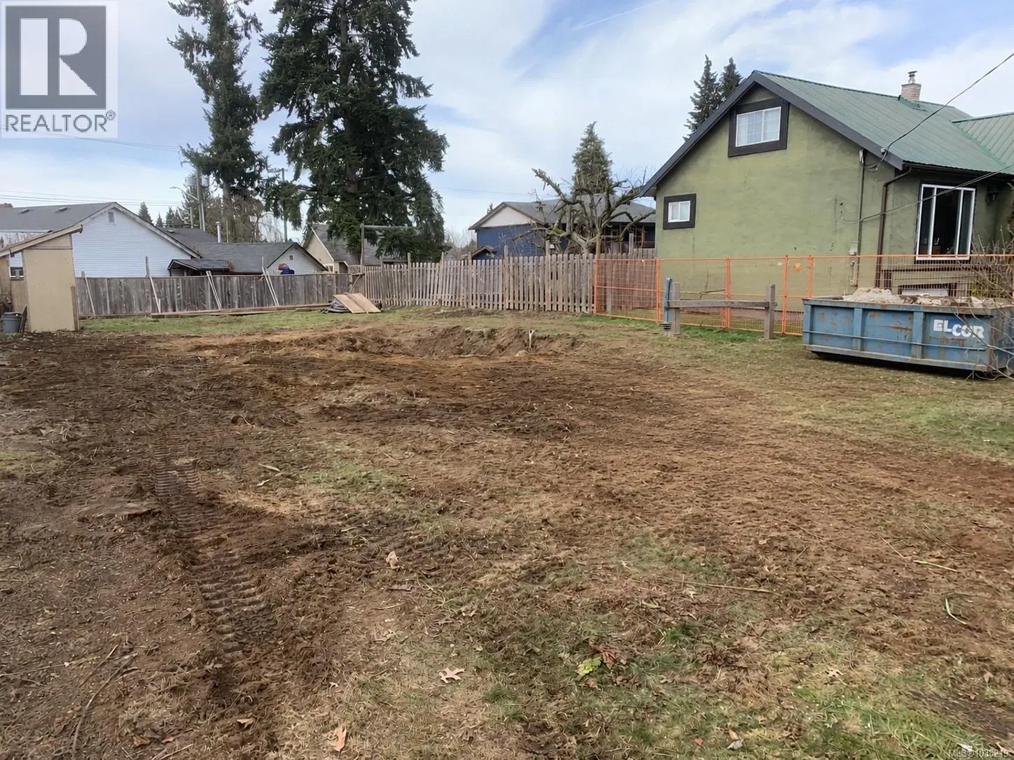 Photo 5 of 6 at 753 11th Street