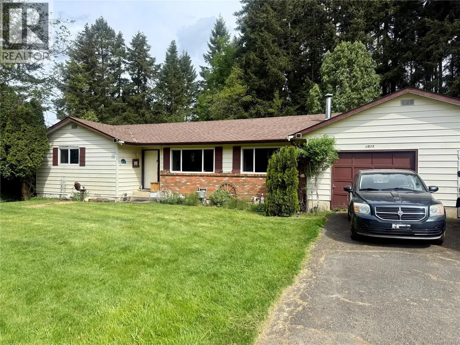 Photo 1 of 8 at 1673 Northwest Bay Road