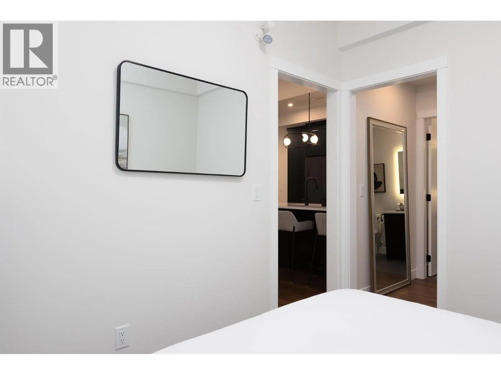 Photo 1 of 30 at #546 – 1281 Pridham Avenue