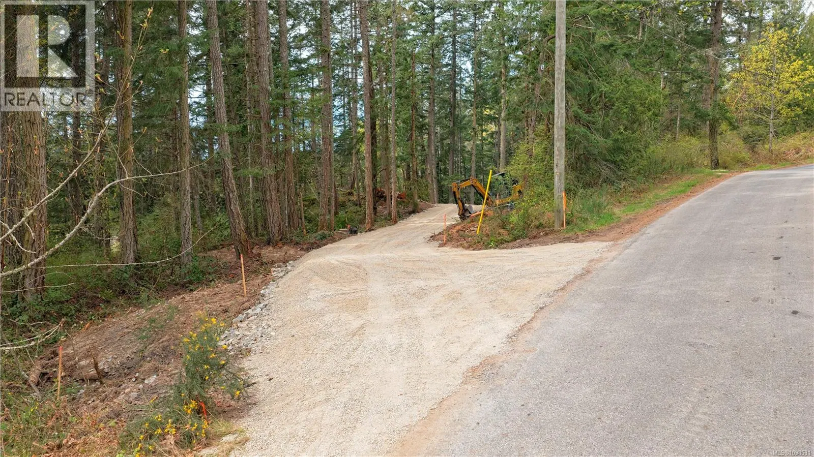 Photo 5 of 12 at 2 Churchill Road
