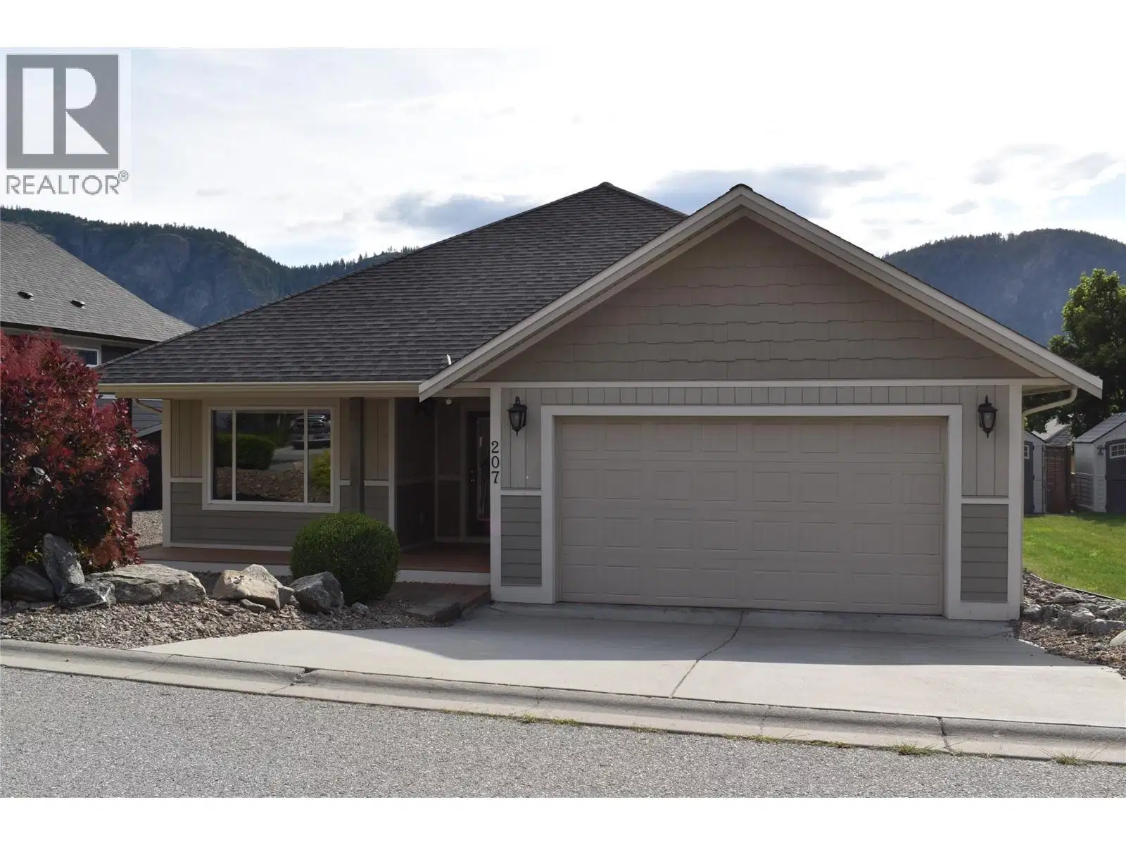 #207 – 4400 McLean Creek Road
