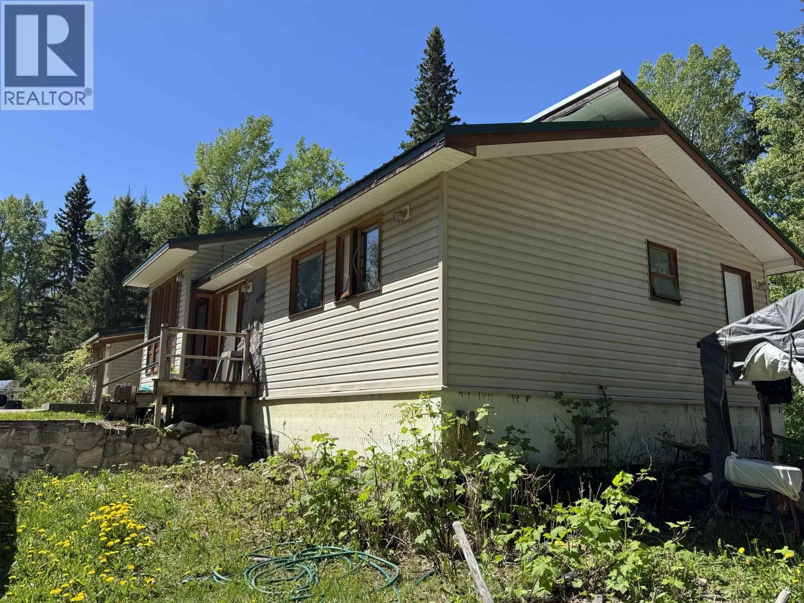 Photo 3 of 37 at 3177 WESTLUND Road