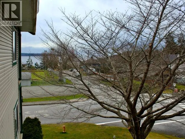 Photo 4 of 32 at Powell River