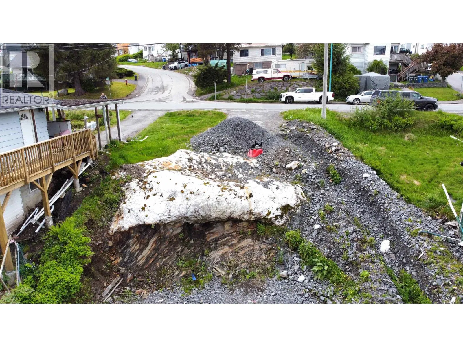 Photo 5 of 15 at 1512 6TH Avenue