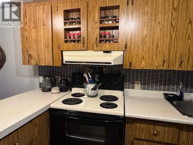 Photo 3 of 25 at #3 – 746 Thompson Avenue