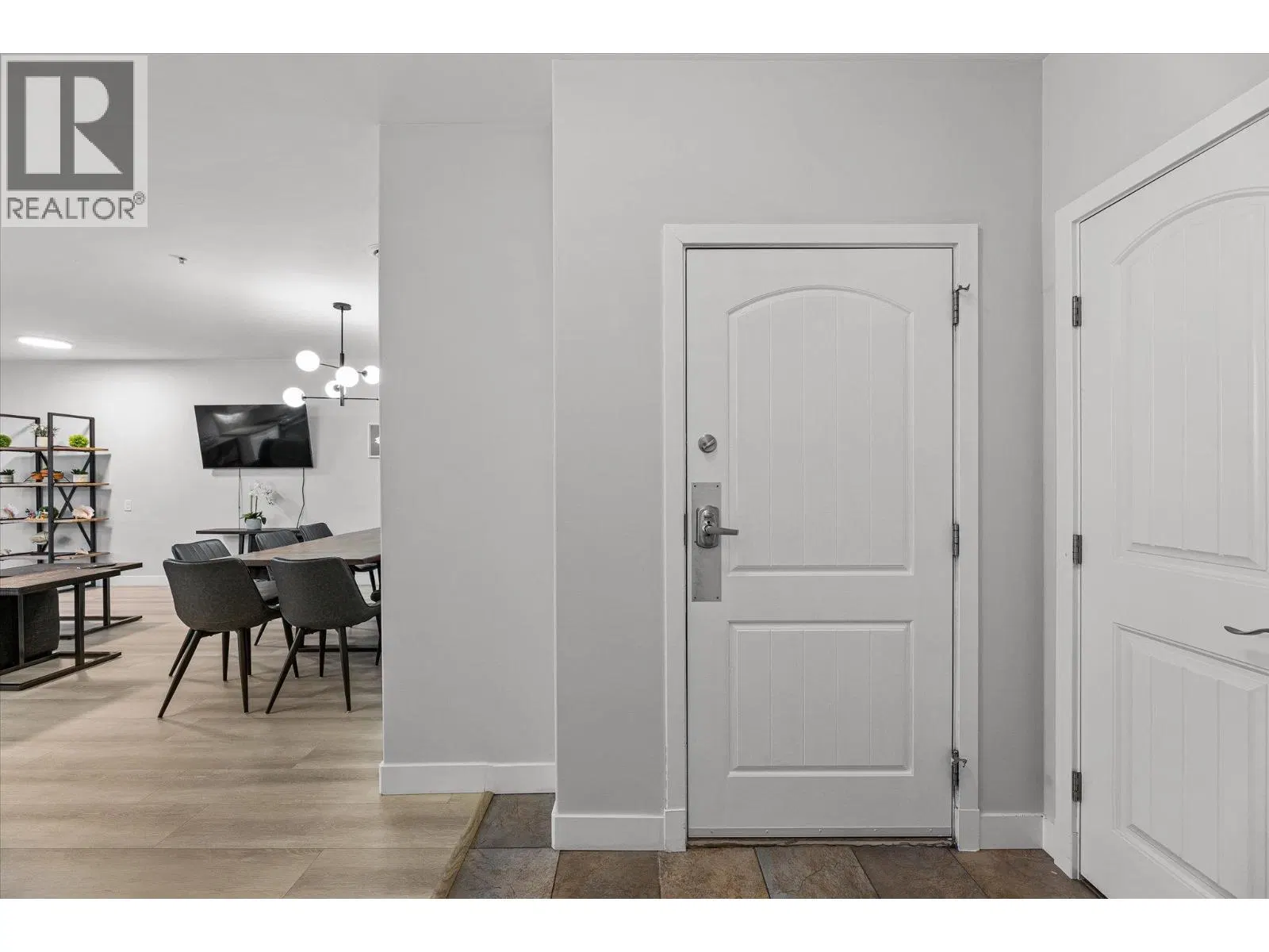 Photo 5 of 58 at #5403 – 4034 Pritchard Drive