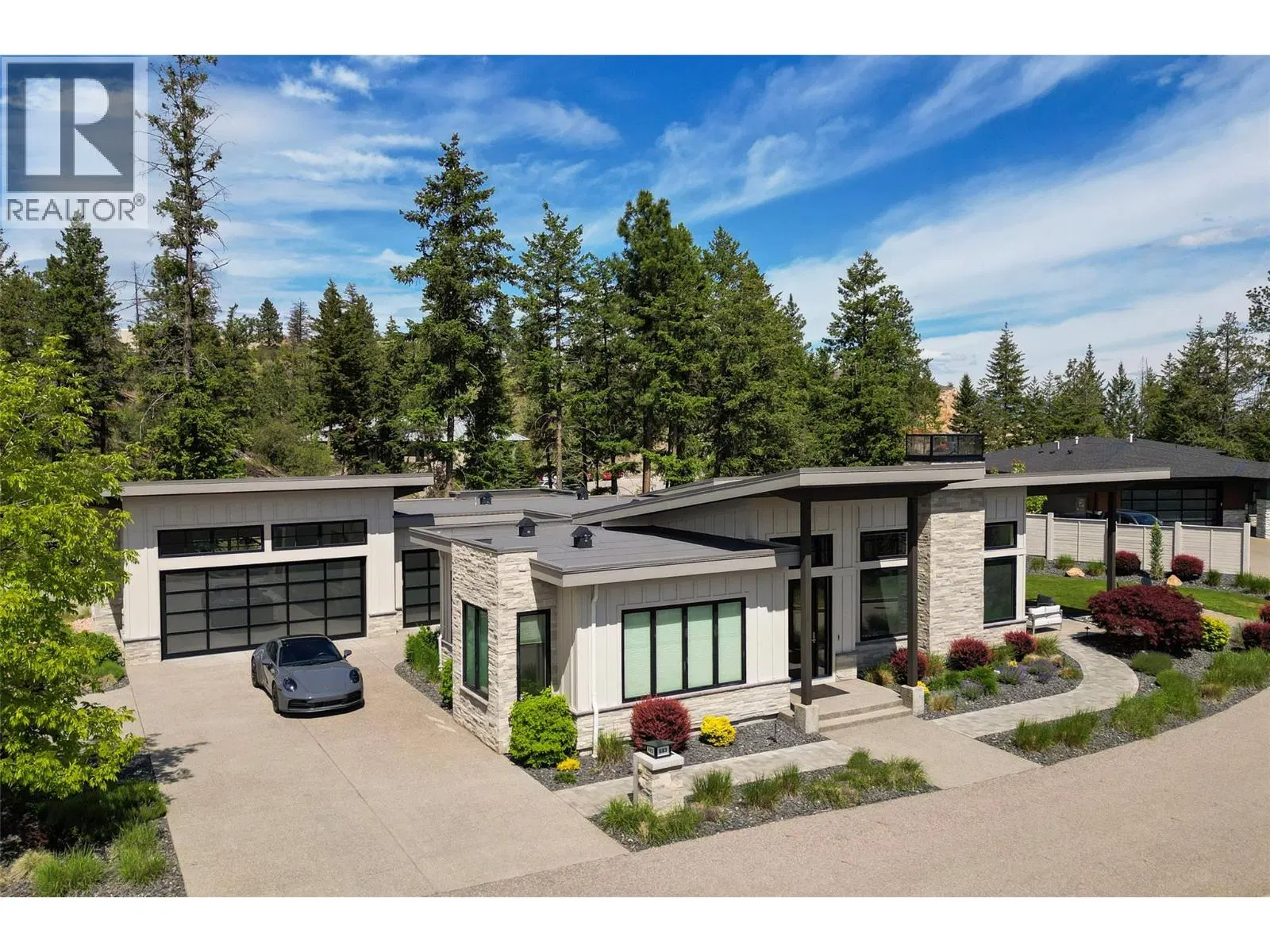 Photo 2 of 71 at 683 HAVENCREST Court