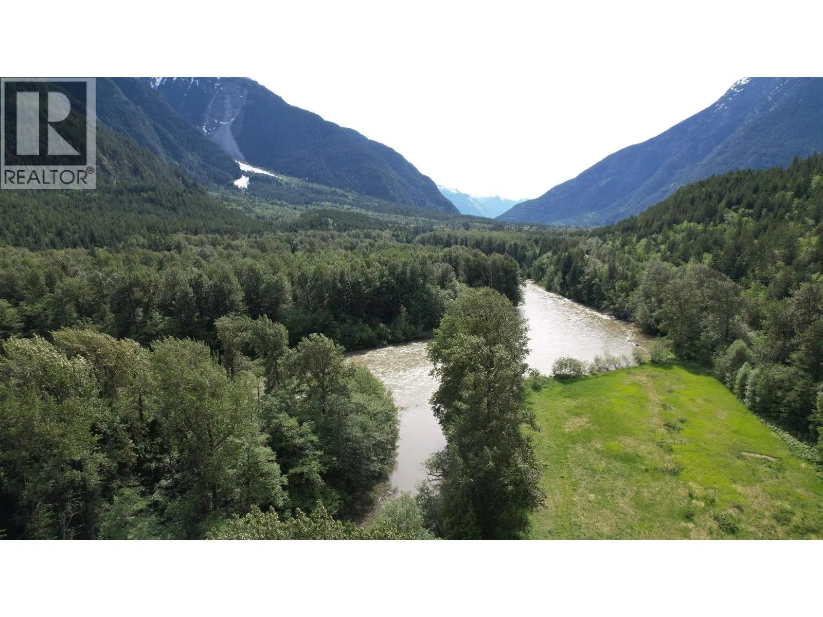 Photo 4 of 21 at SE 1/4 – SEC 29 MACKENZIE 20 Highway