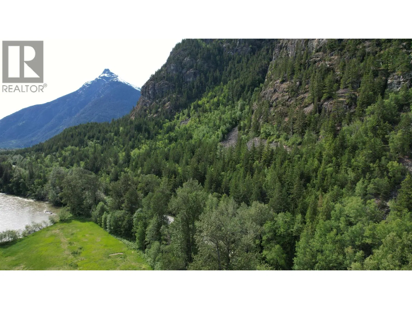 Photo 5 of 21 at SE 1/4 – SEC 29 MACKENZIE 20 Highway