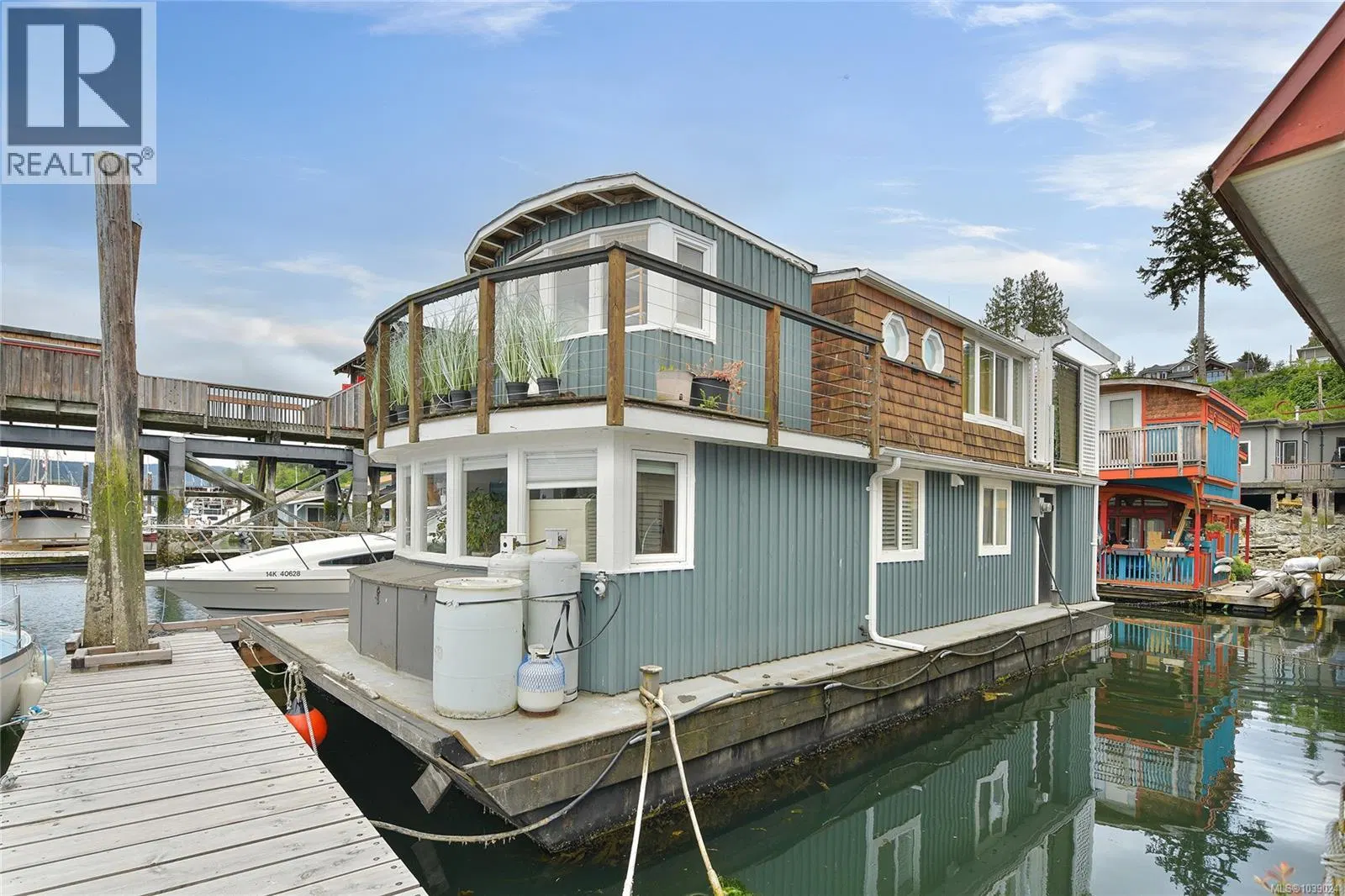 Photo 4 of 32 at #5 – 1765 Cowichan Bay Road