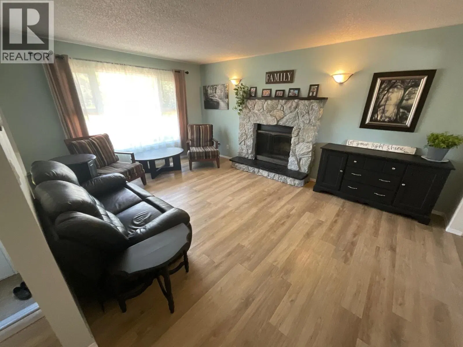 Photo 5 of 33 at 8812 87 Street