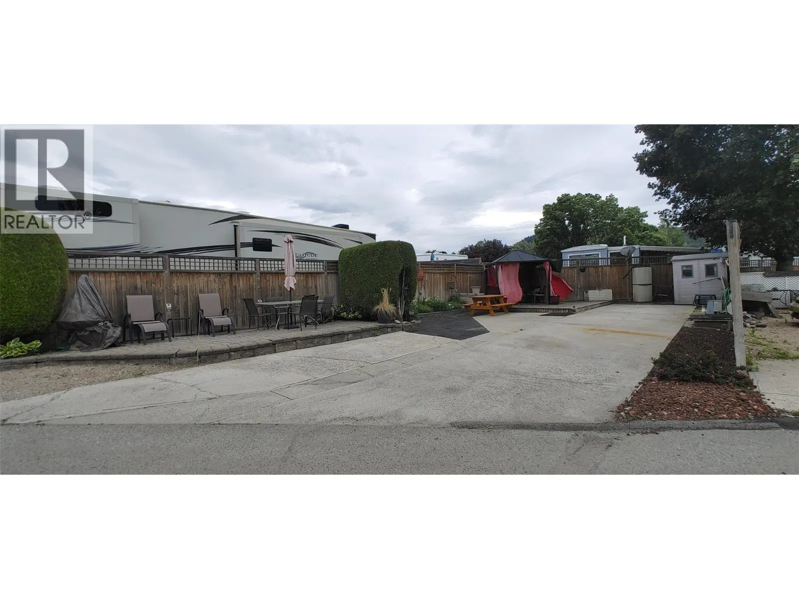 Photo 2 of 18 at #143 – 415 Commonwealth Road