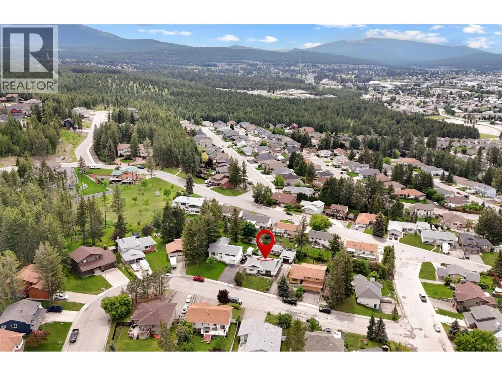 Photo 3 of 43 at 1708 MT NELSON Crescent