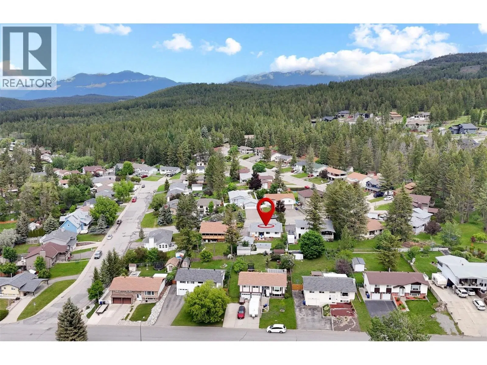 Photo 4 of 43 at 1708 MT NELSON Crescent
