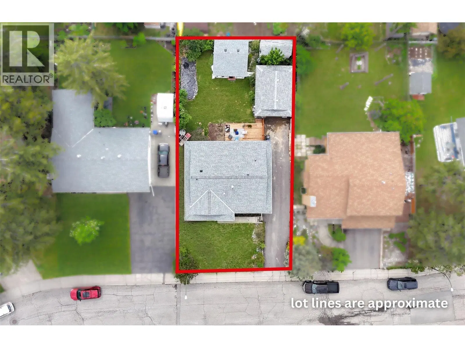 Photo 5 of 43 at 1708 MT NELSON Crescent