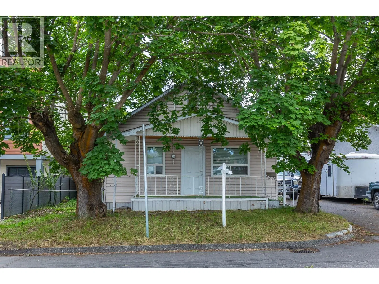 Photo 2 of 44 at 3905 26 Street