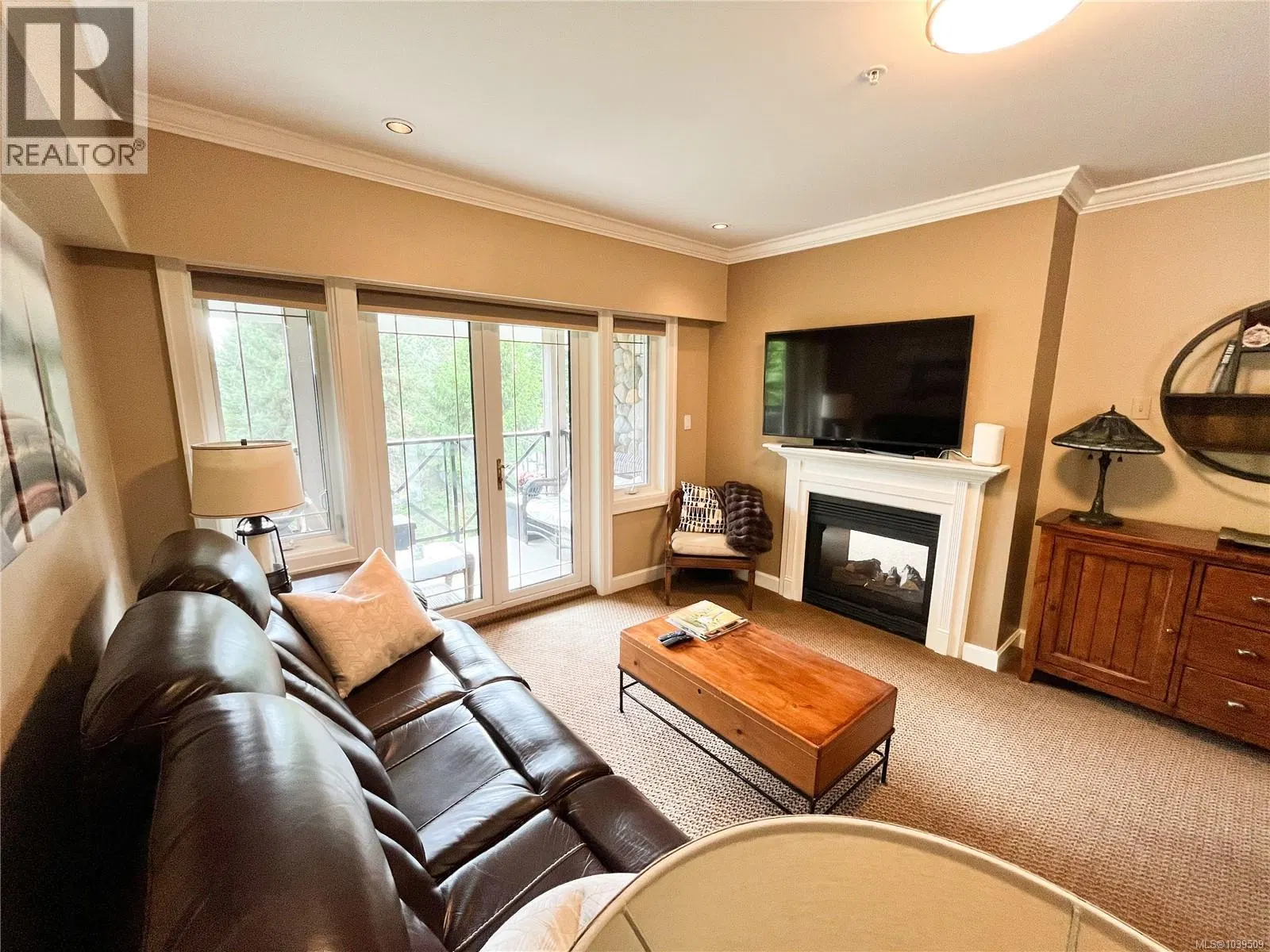 Photo 3 of 28 at #206 – 2326 Harbour Road