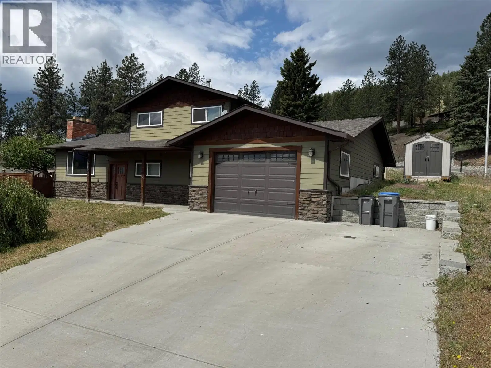 3399 Pineridge Drive