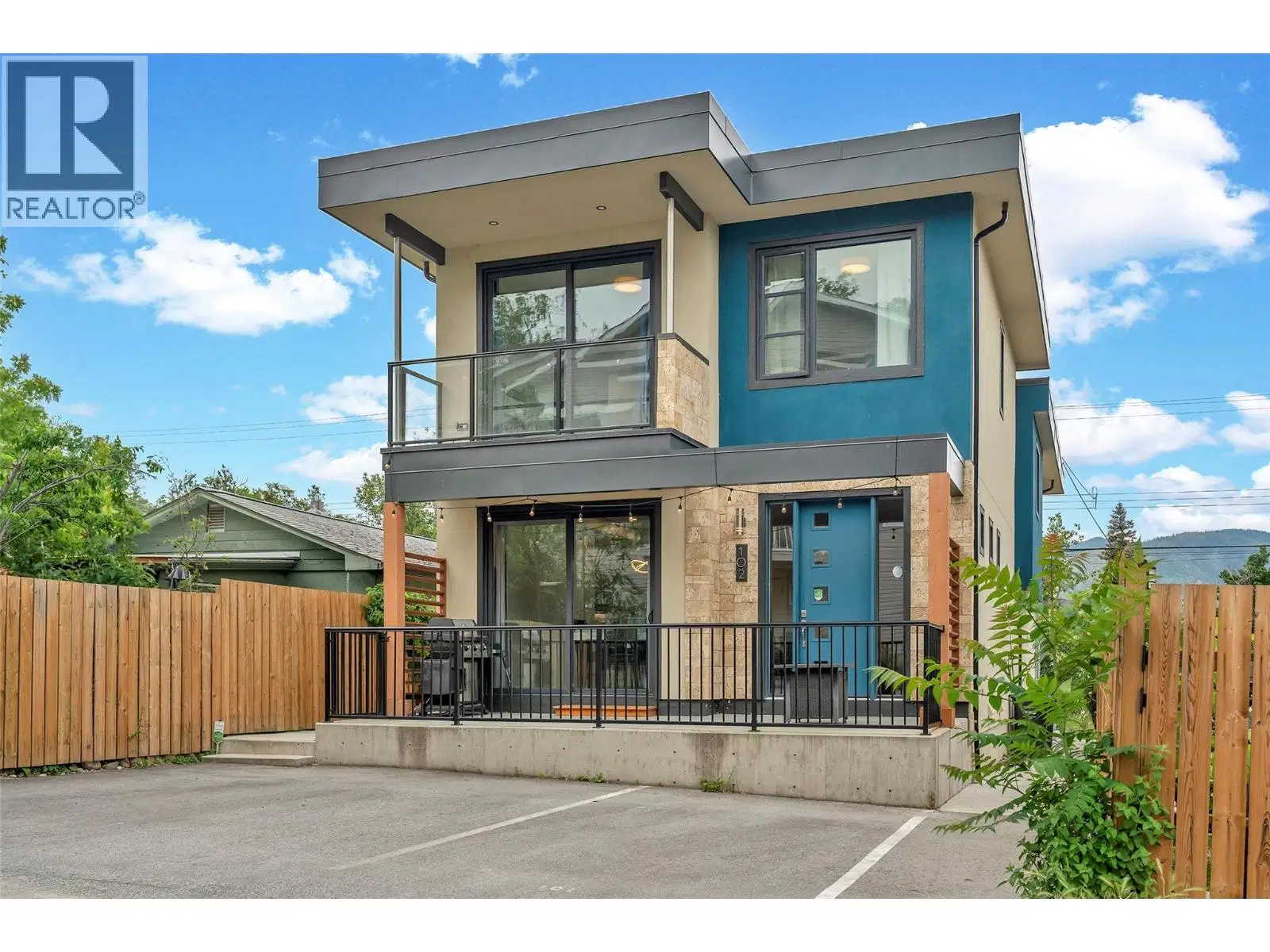 #102 – 436 Pickering Street