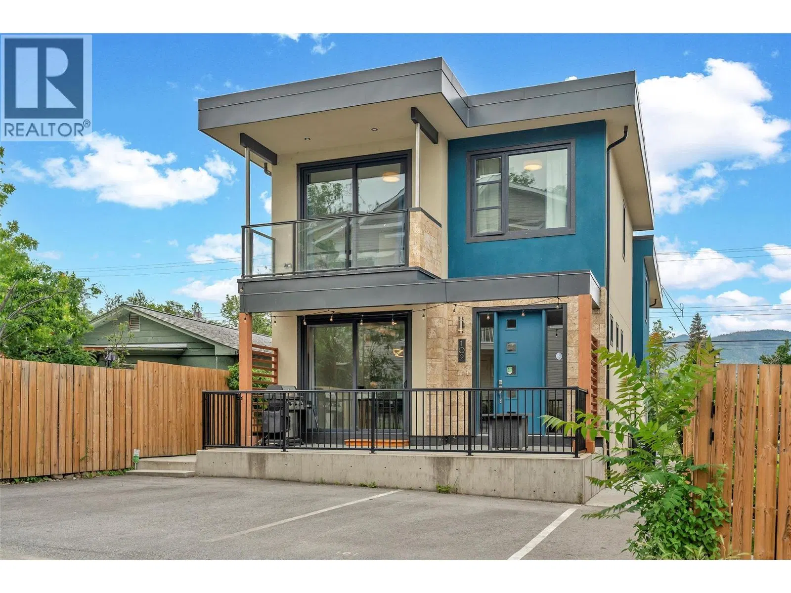 Photo 1 of 40 at #102 – 436 Pickering Street