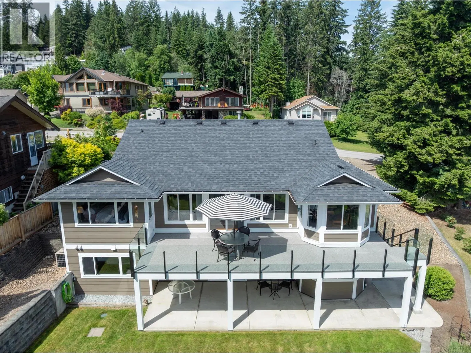 Photo 1 of 75 at 2934 Juniper Crescent