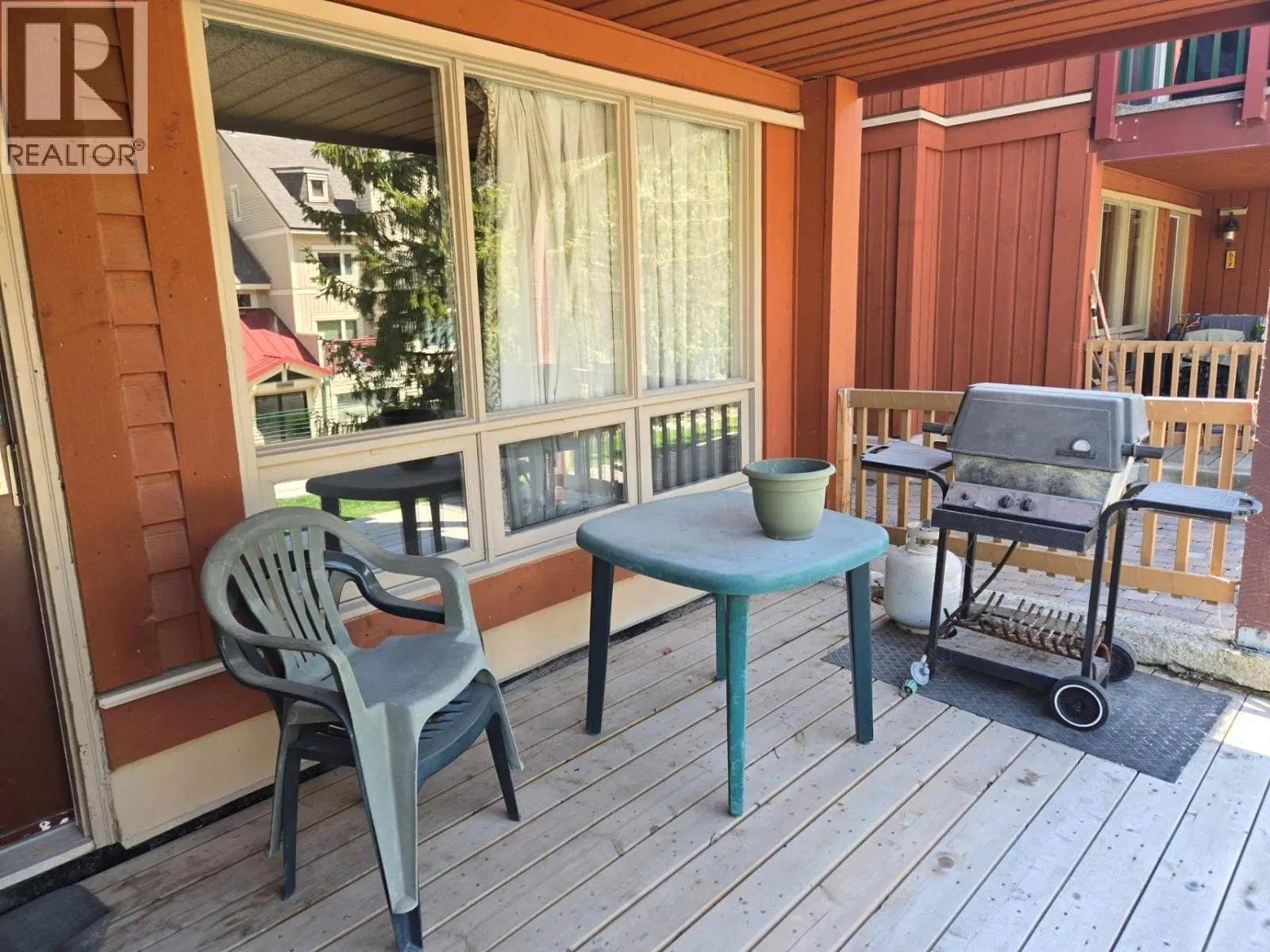 Photo 1 of 8 at #506 – 2030 Panorama Drive