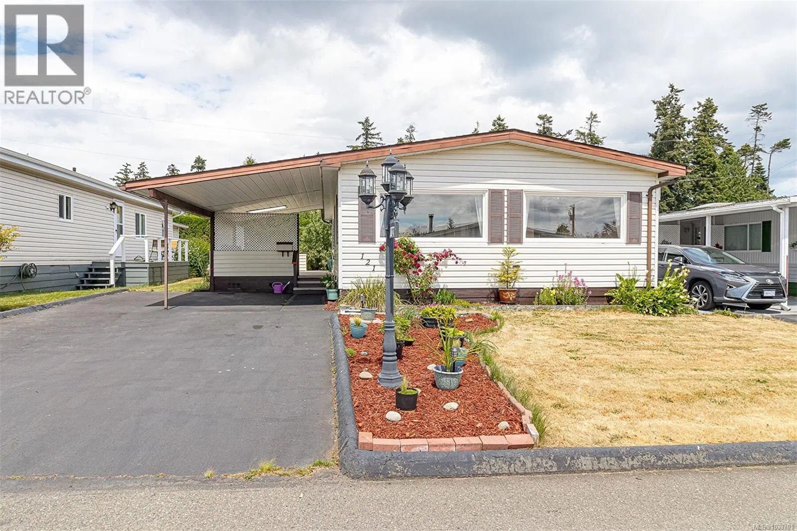 Photo 1 of 26 at #121 – 7701 Central Saanich Road