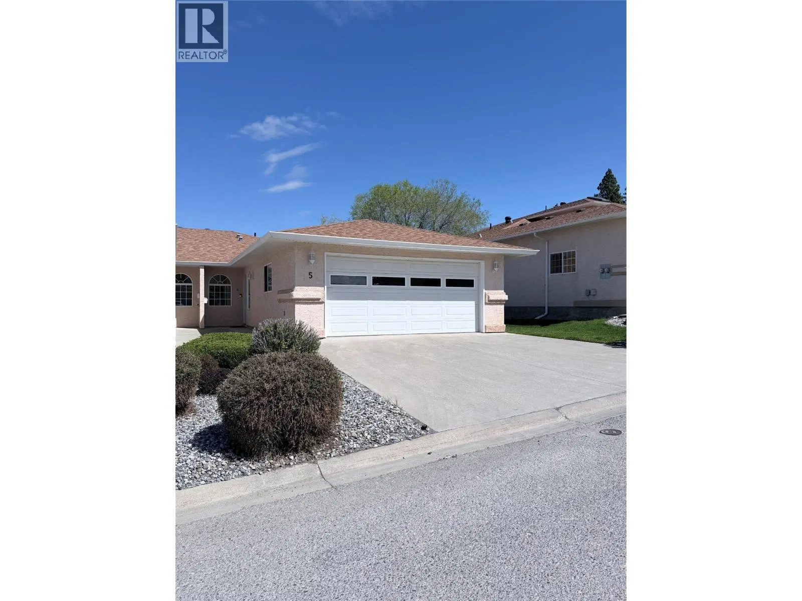 Photo 1 of 41 at #5 – 617 27th Avenue