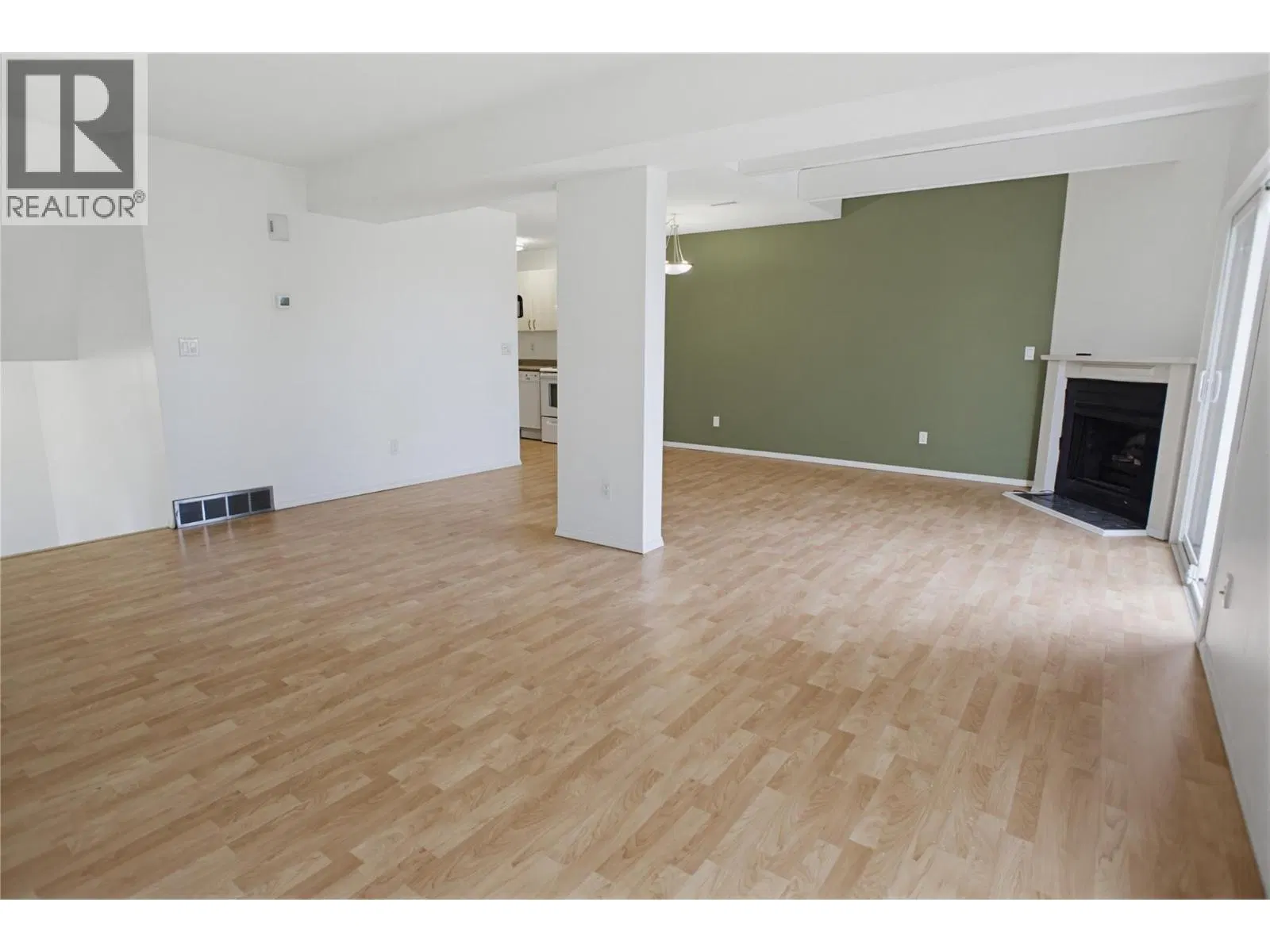 Photo 4 of 21 at #20 – 1221 Hugh Allan Drive