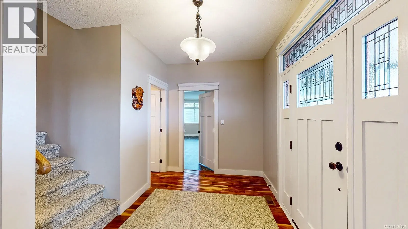 Photo 5 of 63 at 91 Larwood Road