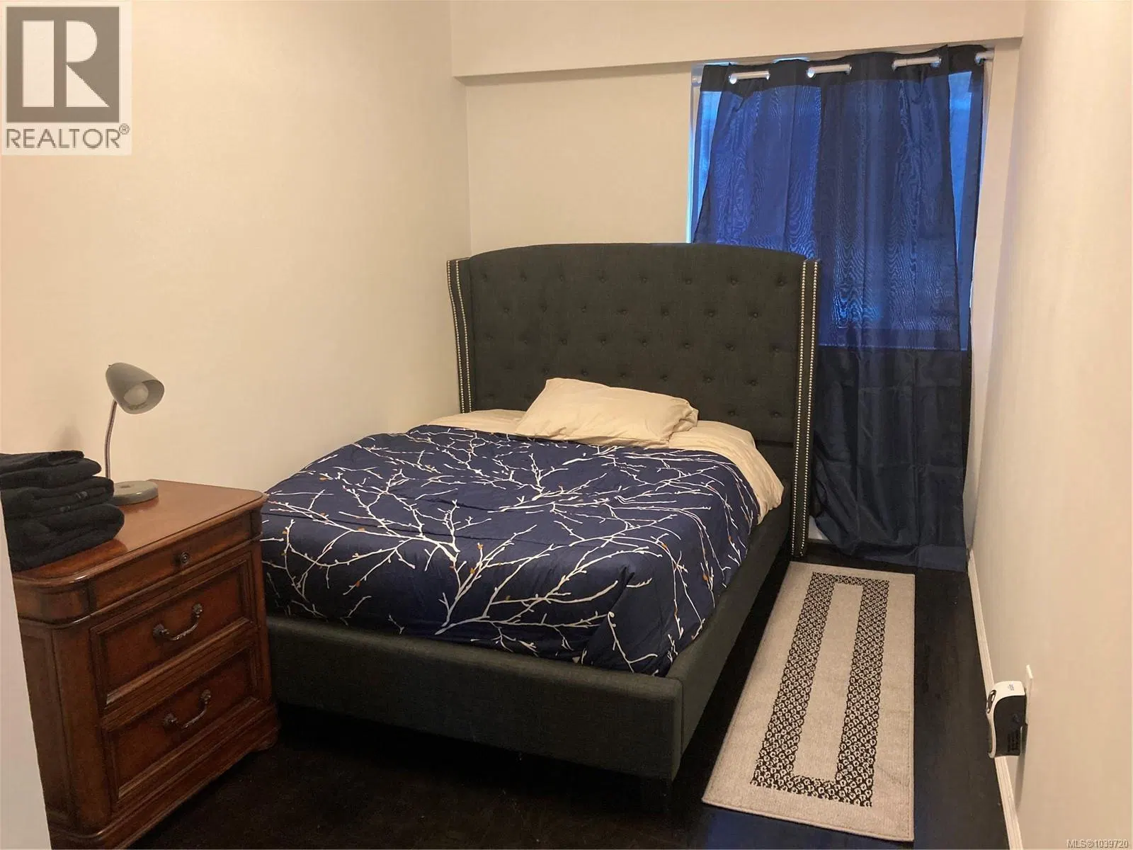 Photo 3 of 6 at #405 – 1083 Maquinna Avenue