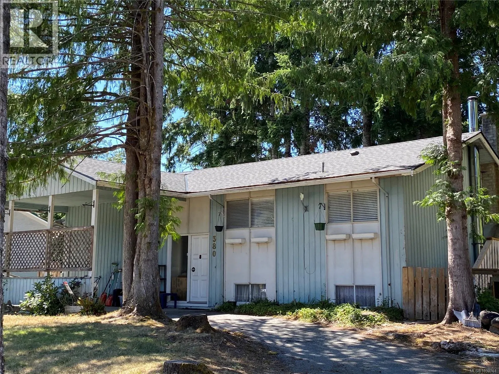 Photo 1 of 51 at 380 Alder Crescent
