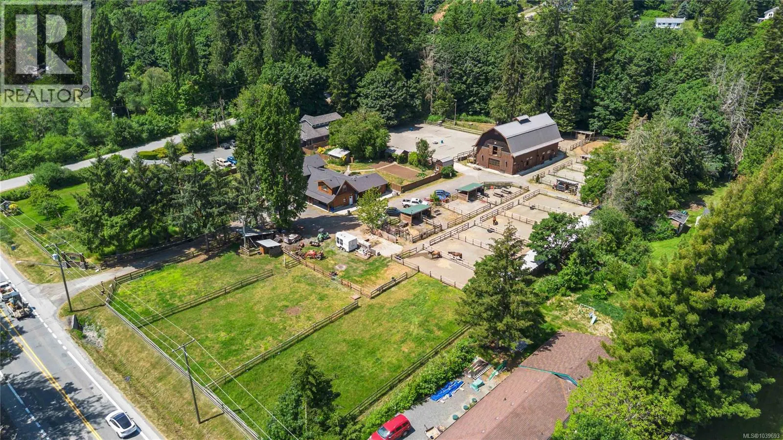 Photo 2 of 80 at 5480 Sooke Road