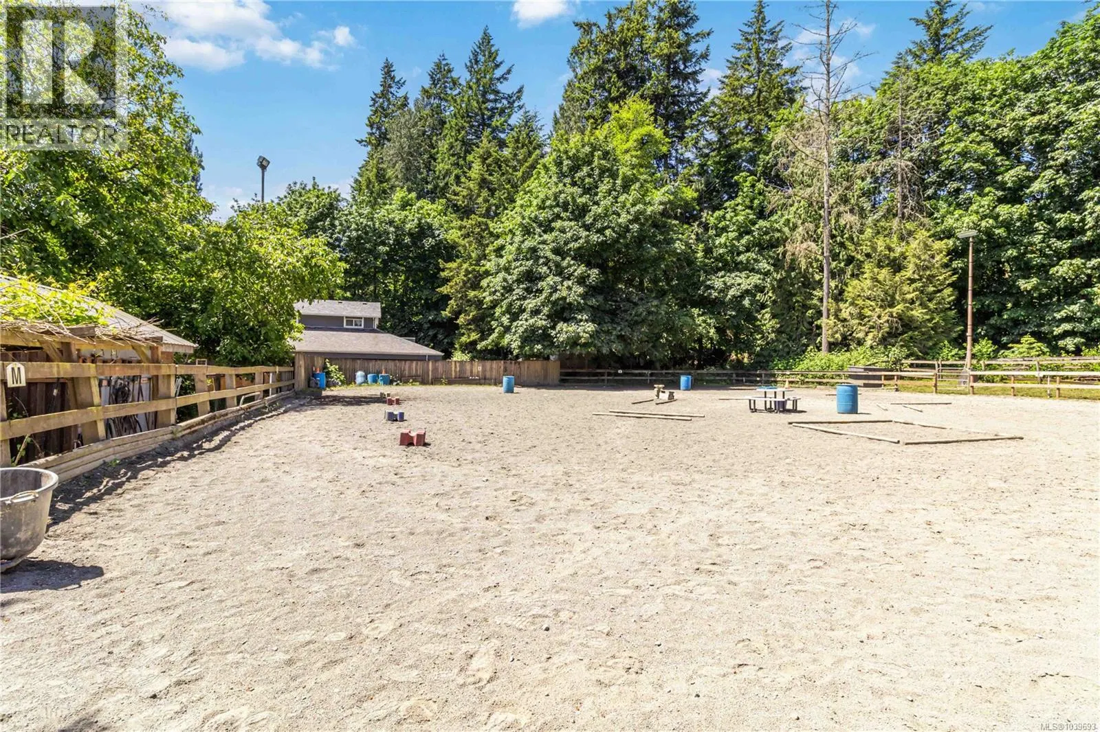 Photo 5 of 80 at 5480 Sooke Road