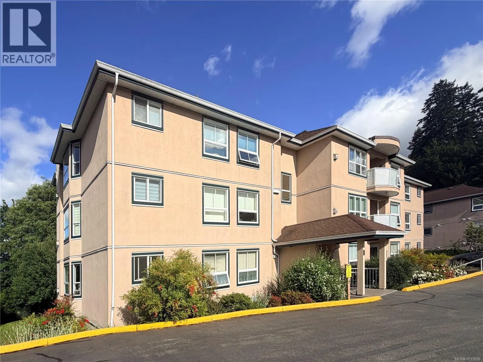Photo 1 of 37 at #301B – 3000 Oak Street