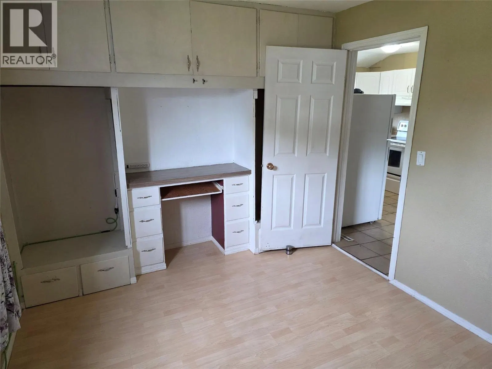 Photo 5 of 17 at 700 99 Avenue