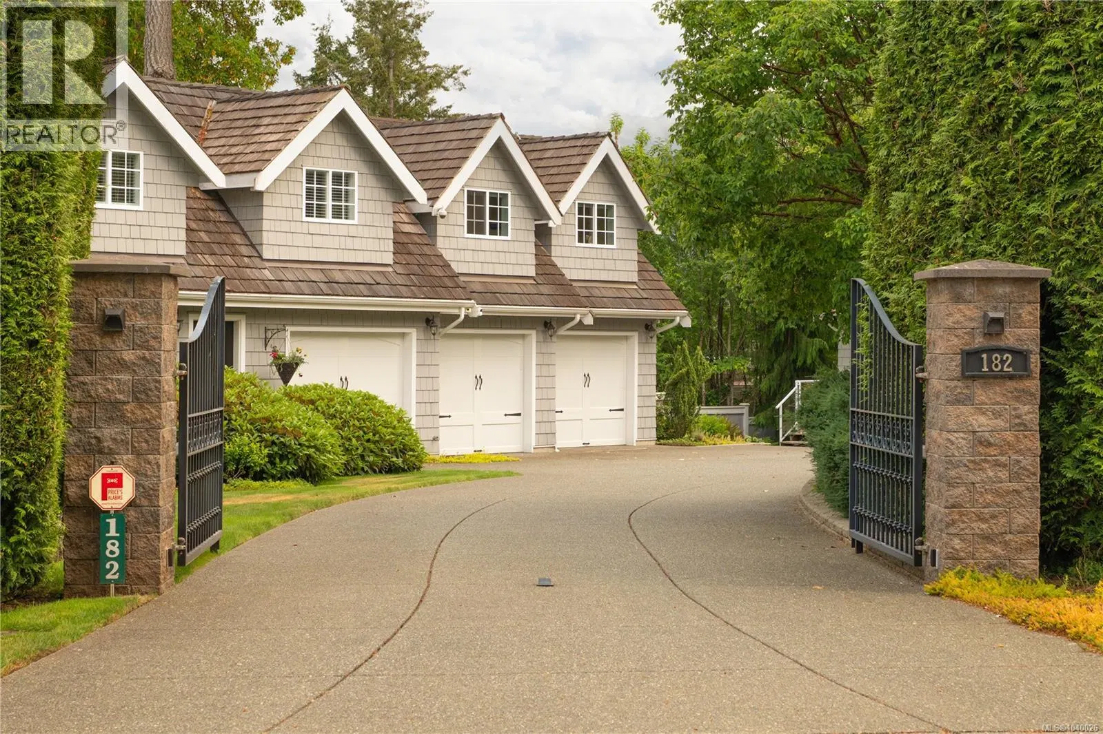 Photo 5 of 90 at 182 Baynes Drive