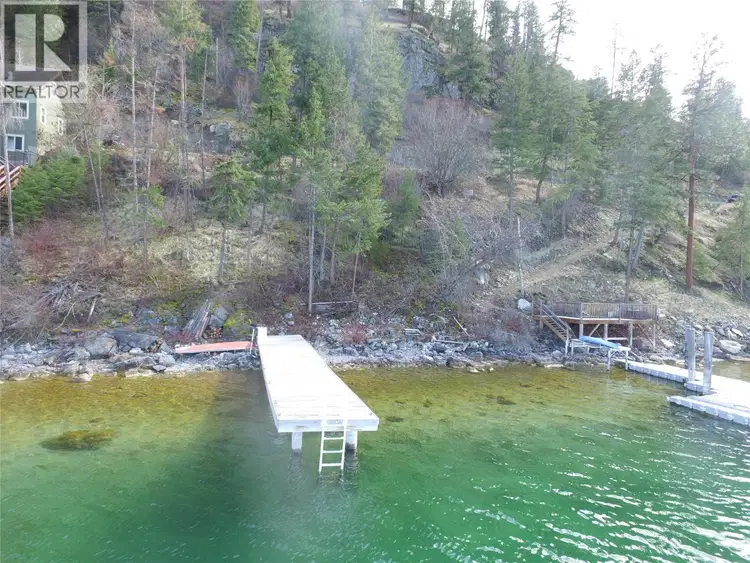 5649 Cosens Bay Road