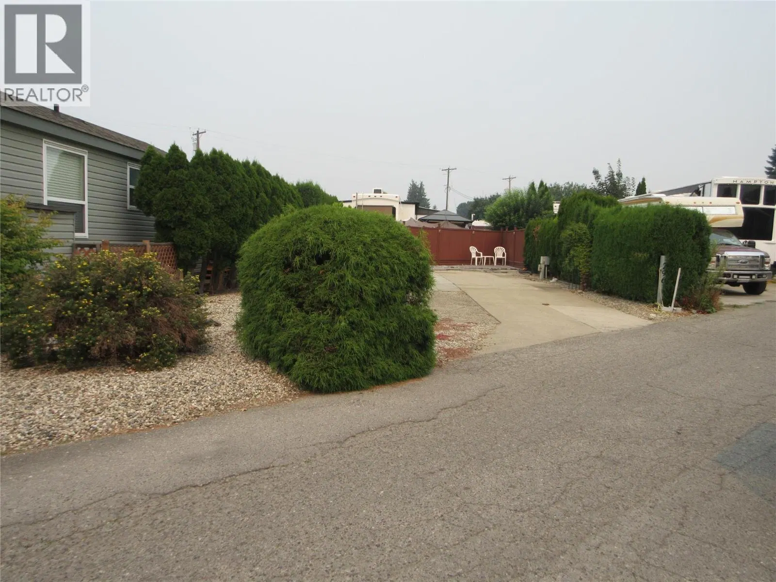 Photo 2 of 10 at #296 – 415 Commonwealth Road