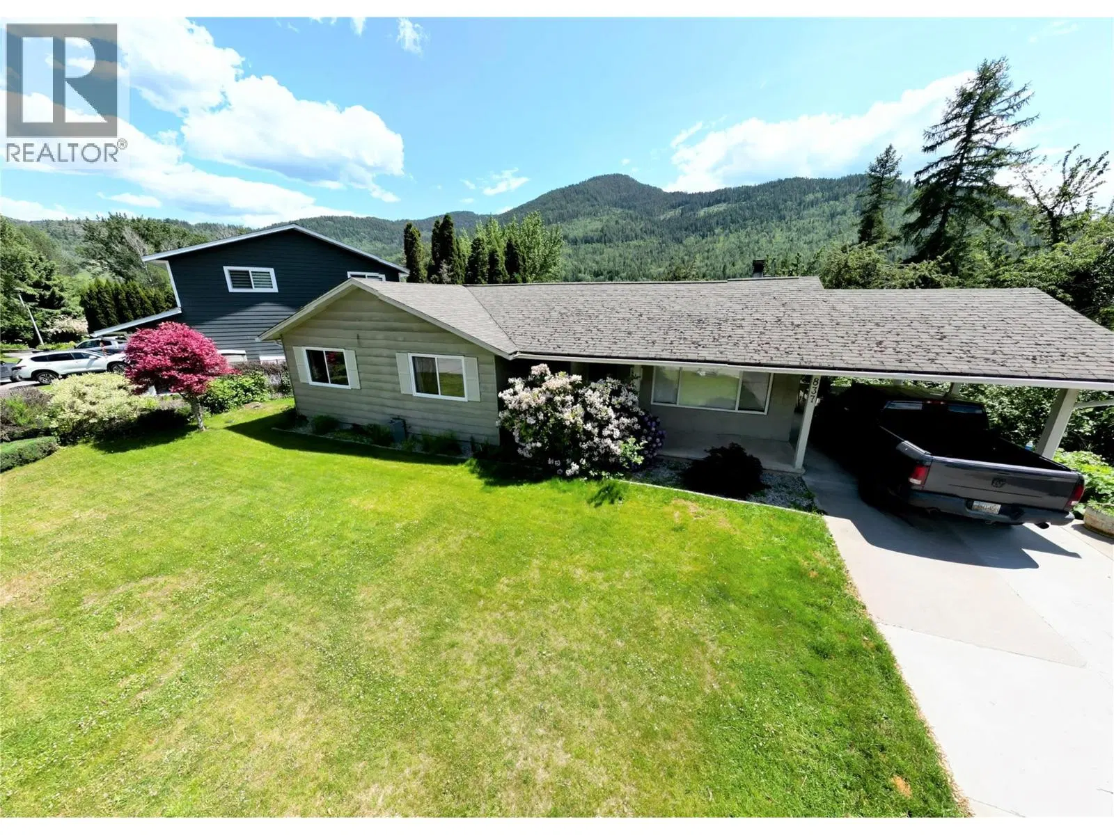 Photo 2 of 28 at 837 9th Street