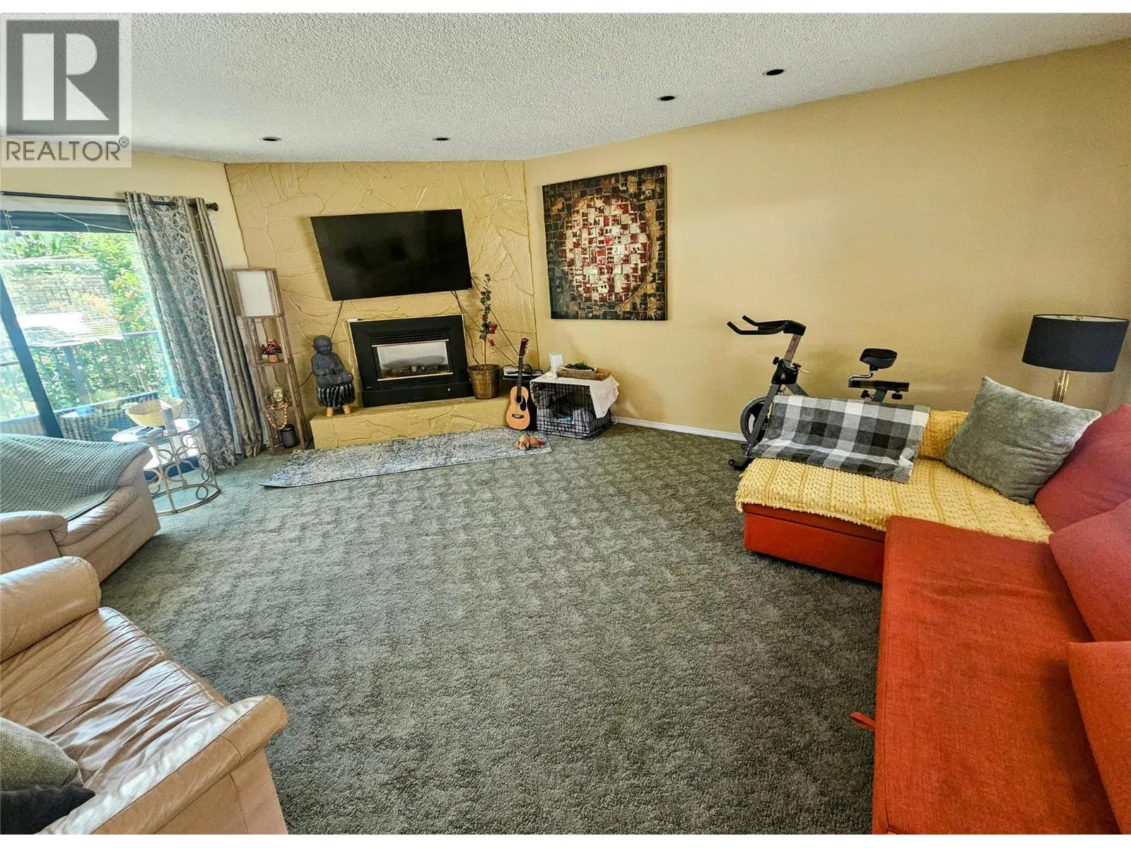 Photo 5 of 28 at 837 9th Street