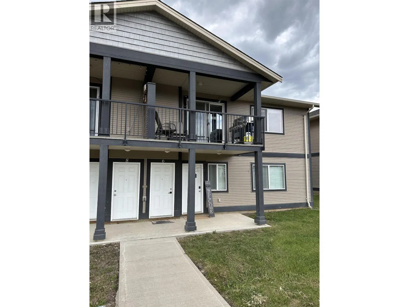 Photo 1 of 11 at #6 – 9707 99 Avenue