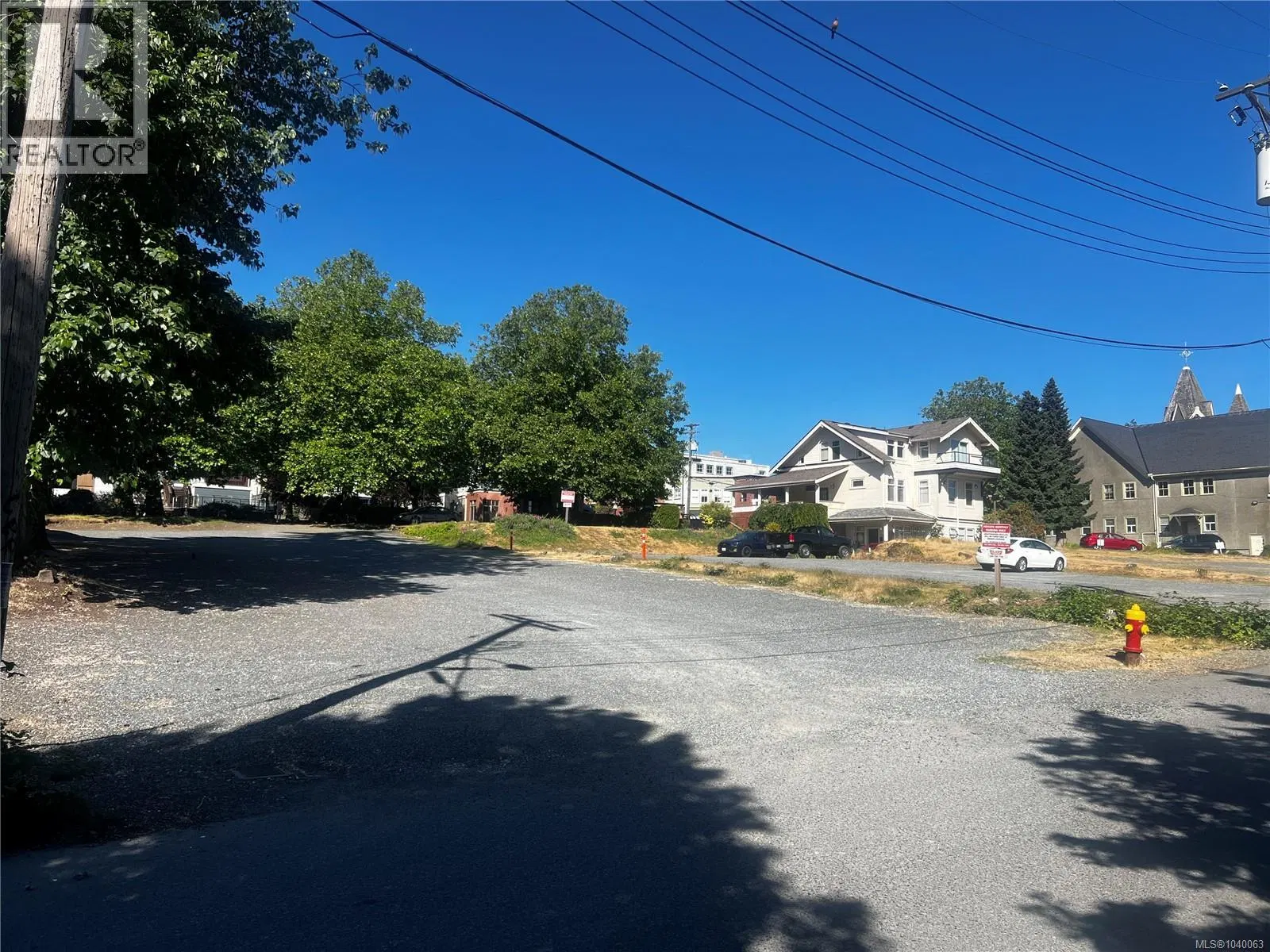 Photo 5 of 9 at 352 Wesley Street