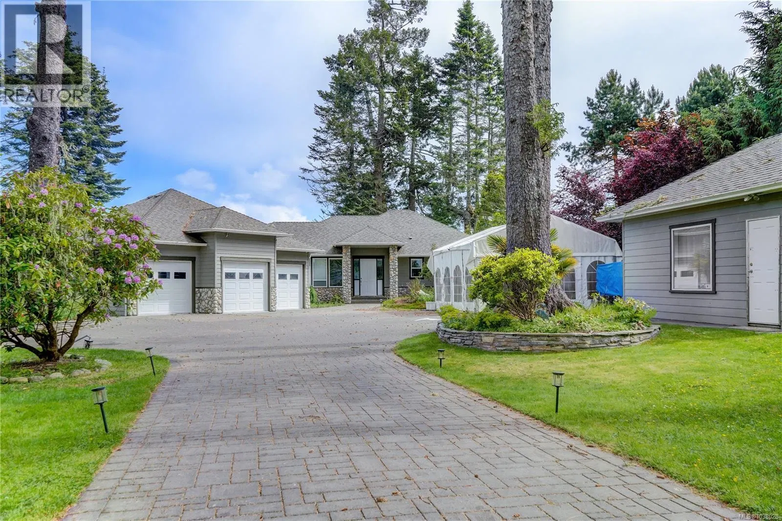 Photo 1 of 30 at 7079 Richview Drive