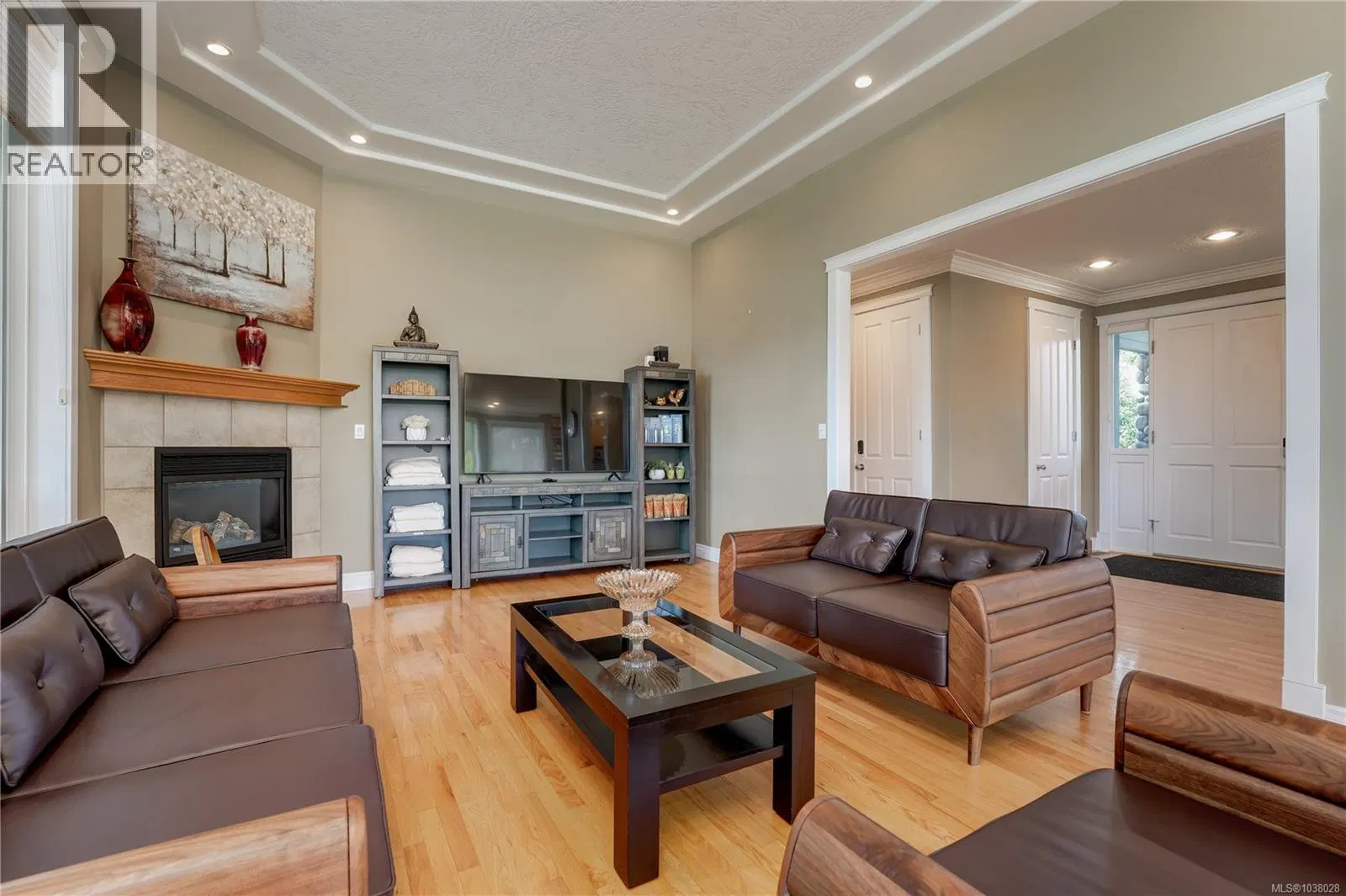 Photo 5 of 30 at 7079 Richview Drive