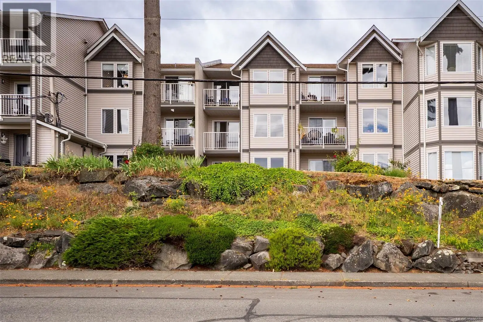 #204 – 9916 Daniel Street