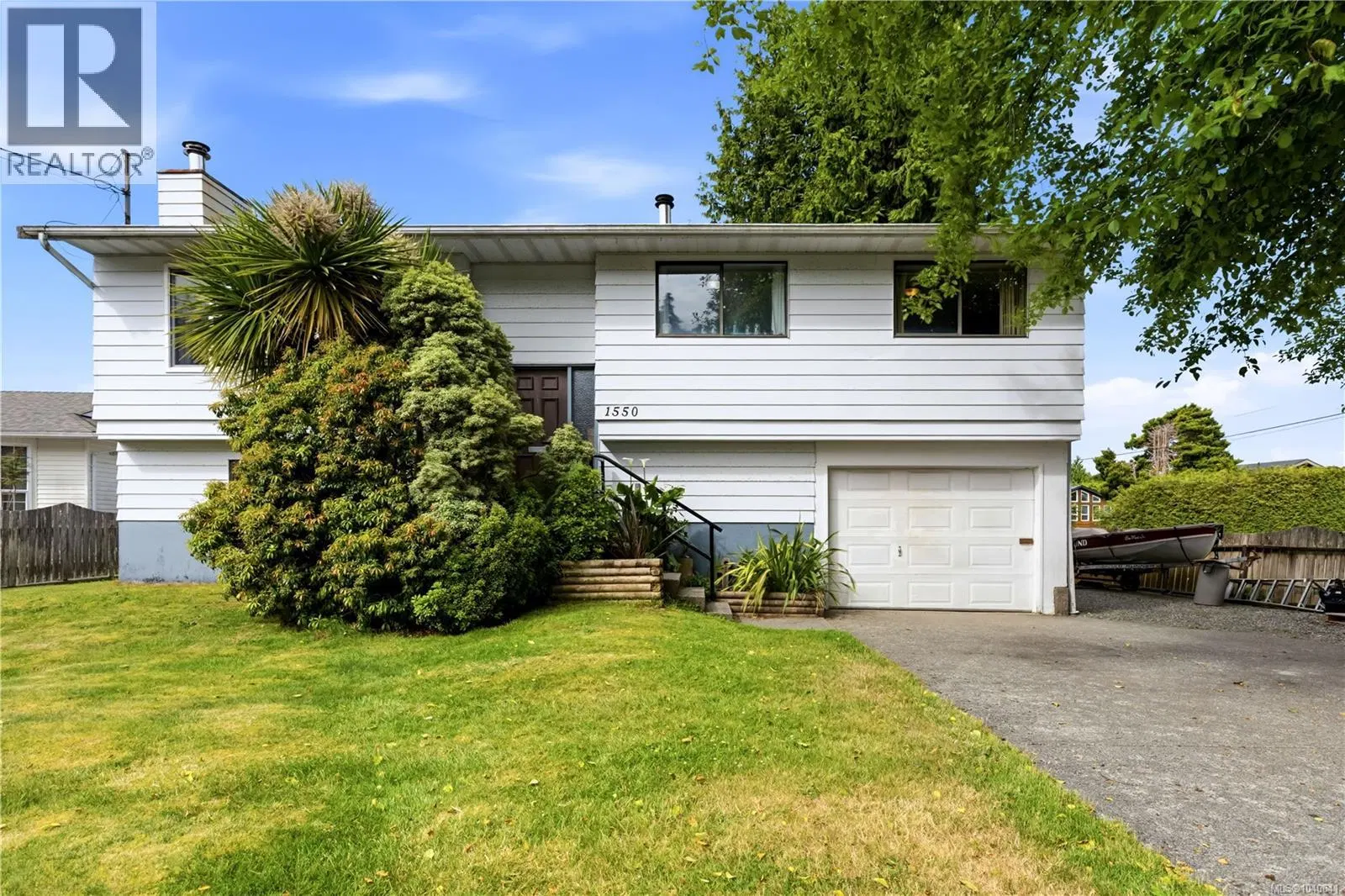 Photo 1 of 47 at 1550 Larch Road